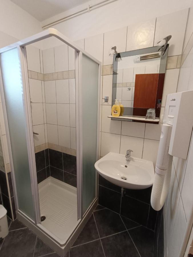 קרס Rooms Rita מראה חיצוני תמונה